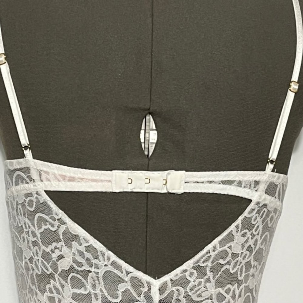 VICTORIA'S SECRET White "The Lacie" Lingerie Size S/P NWOT - Picture 7 of 16